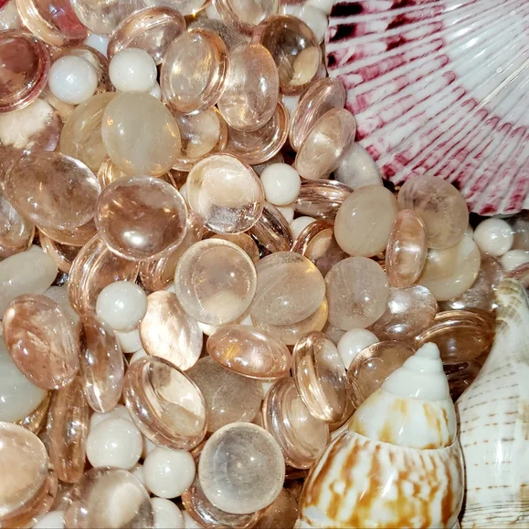 1qt Glass Pearls, Pink Irredescent Glass & Pink Cabachons, 4 shells🐚(3lbs 13oz) - Picture 3 of 6